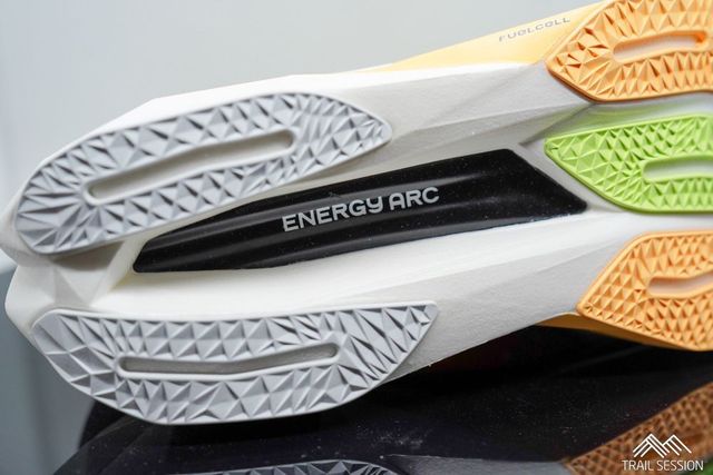 New Balance FuelCell SuperComp Elite V4